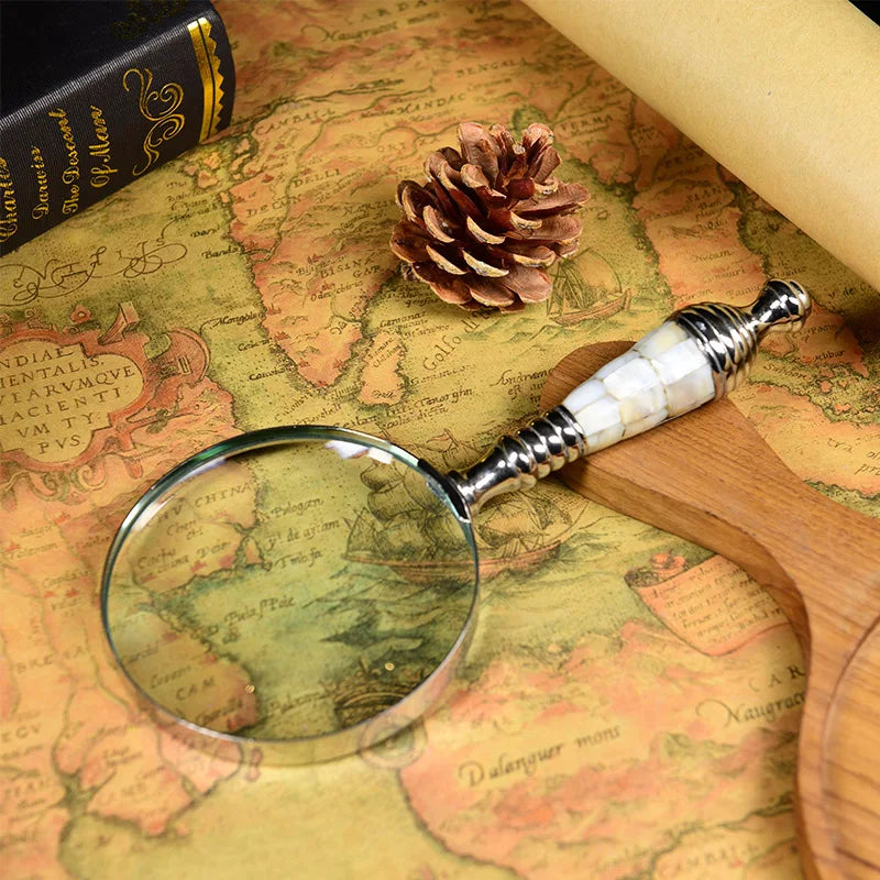 Household Goods, Retro Brass Horn Magnifying Glass, Sample Room, Soft Decoration, Props and Ornaments
