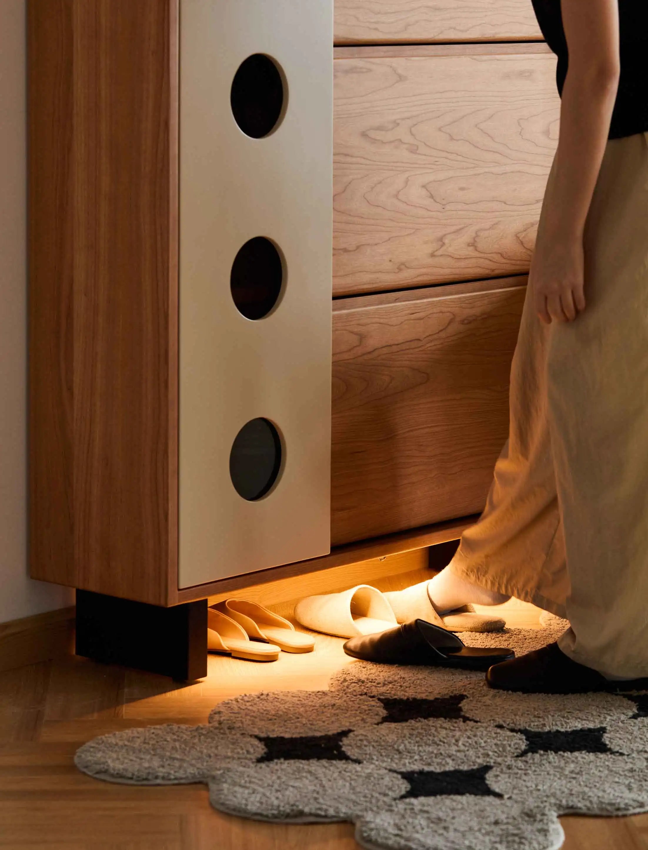Modern Half House Wooden Shoe Cabinet for Home Hotel Entryway Furniture Organizer for Living Room Apartment Shoes Accessories
