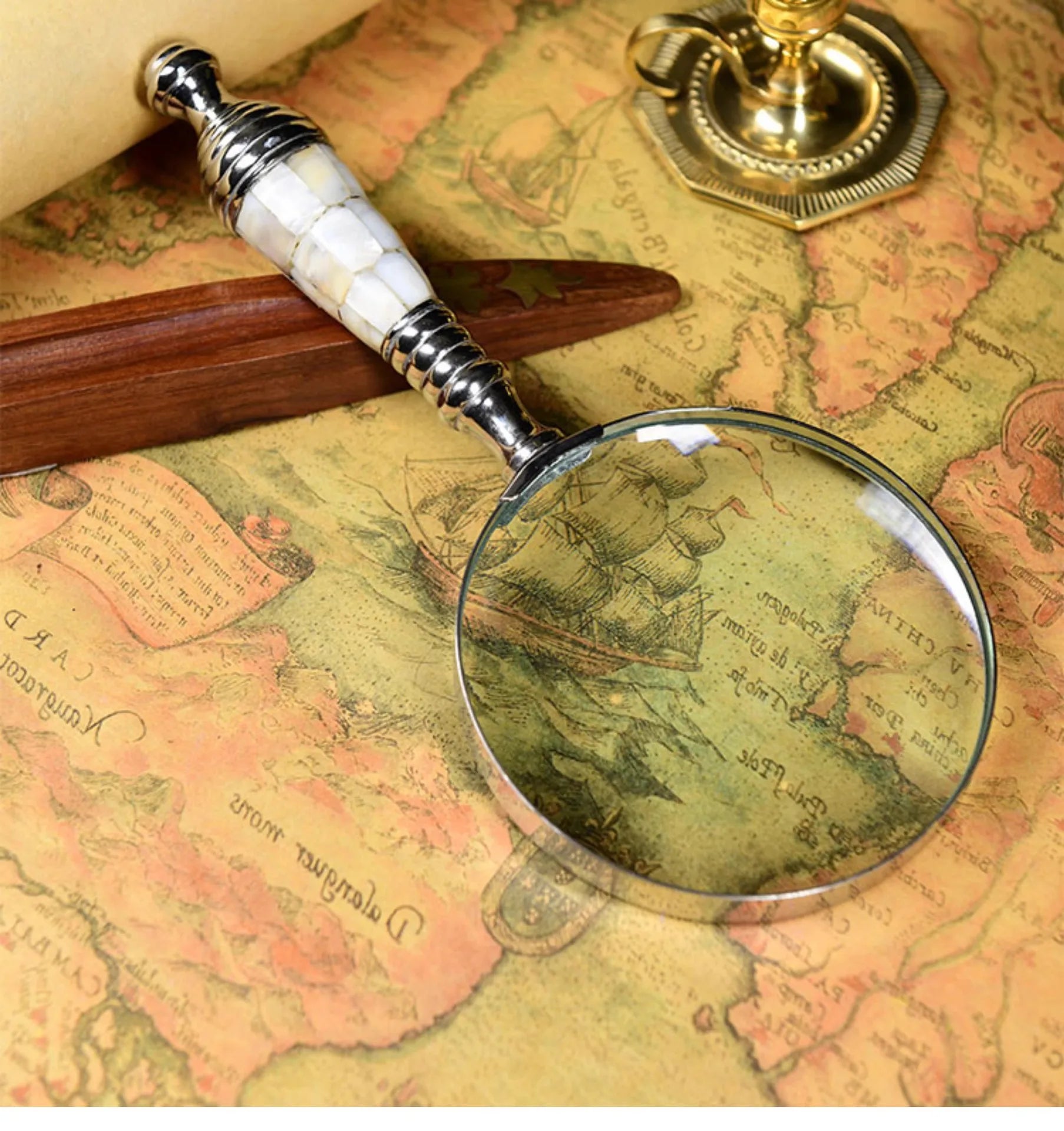 Household Goods, Retro Brass Horn Magnifying Glass, Sample Room, Soft Decoration, Props and Ornaments